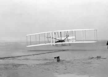 Hace 117 años voló el primer avión de motor autónomo