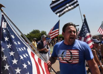 Seguidores de QAnon están molestos al ver que Biden finalmente tomó posesión