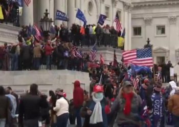 Violencia en el Capitolio: Sesión en suspenso y toque de queda en Washington (+Video)