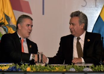 Presidentes de Ecuador y Colombia se reúnen en la frontera