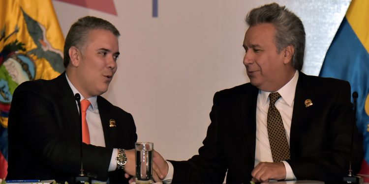 Presidentes de Ecuador y Colombia se reúnen en la frontera