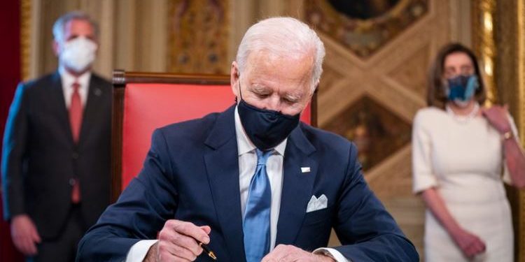 Joe Biden descarta que se logre inmunidad de rebaño en los próximos 6 meses