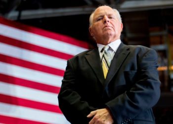 Fallece Rush Limbaugh, ícono de la derecha y generador de teorías conspirativas