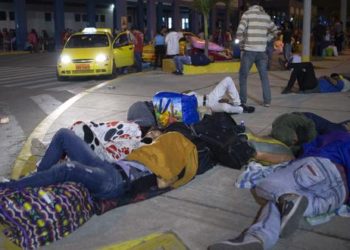 EEUU inició admisión de migrantes retenidos en la frontera