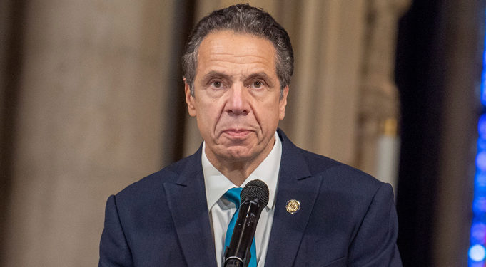Se complica el caso de Cuomo: aparece una tercera denunciante