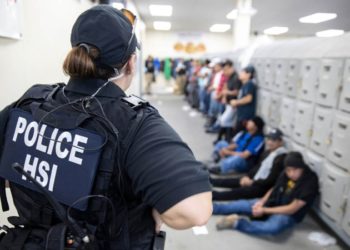 Bajan cifras de detenidos por ICE