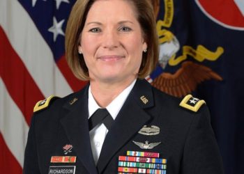 Laura Richardson será la primera mujer en liderar el Comando Sur