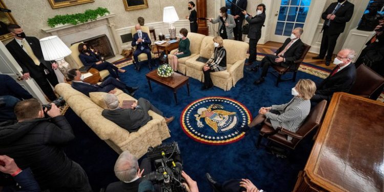 Asesores de Biden delinean plan de empleo e infraestructura por US$ 3 billones