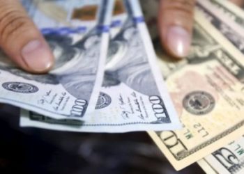 En Venezuela solo el dólar contiene la hiperinflación