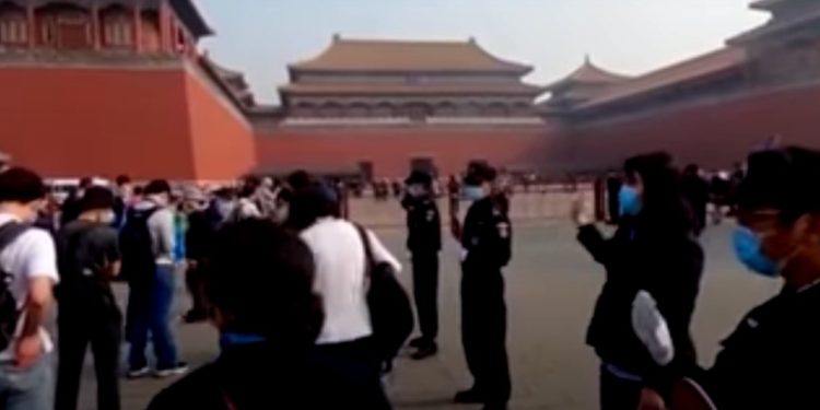 Reporteros sin Fronteras denuncia que persecución de periodistas en China impidió que el mundo se preparara para el COVID-19