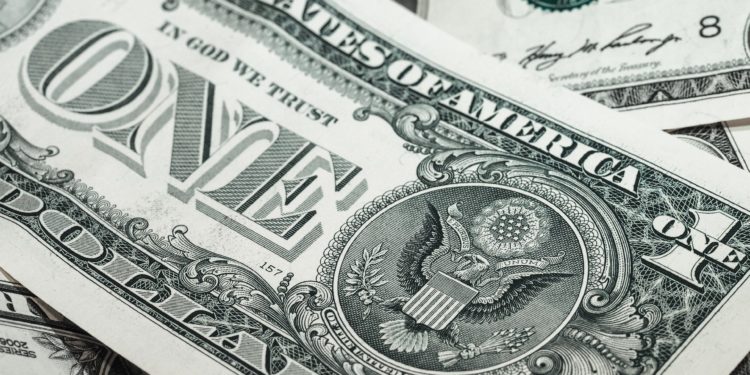 La falta de dinero en caja empuja a Colombia hacia el déficit fiscal
