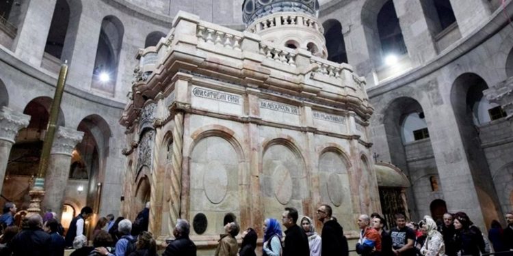 Una misa en el Santo Sepulcro de Jerusalem