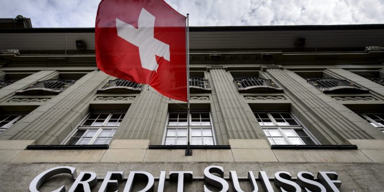 ¿Escándalos del Credit Suisse harán que Suiza sancione a los banqueros?