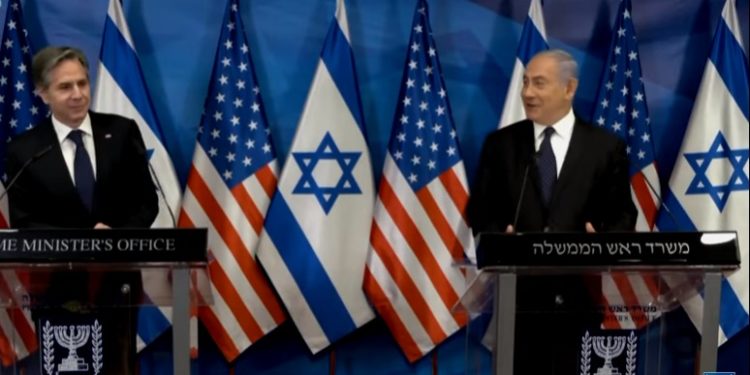 Antony Blinken visita Israel, promete ayuda a Gaza que no beneficie a Hamás