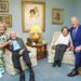 La polémica foto de la visita de los Biden a los Carter