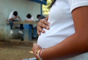 ¿Bebés a cambio de alimentos? Ocurrió en Venezuela