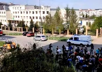 La matanza de 9 personas en una escuela abre debate en Rusia sobre control de armas