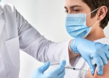 ¡Es oficial! FDA autoriza vacunas Pfizer para menores de 12 y 15 años