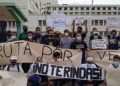 Estudiantes venezolanos protestaron cerca de la sede presidencial