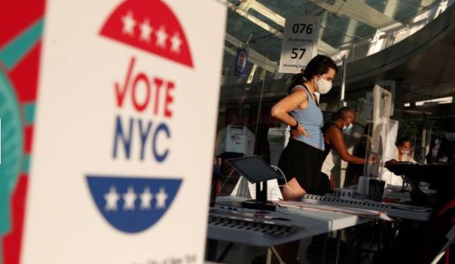 Neoyorquinos se dirigen a las urnas en las elecciones de alcalde