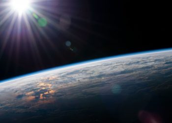 ¿Cuál es el límite entre la Tierra y el espacio exterior? ¿Qué hay de la soberanía?