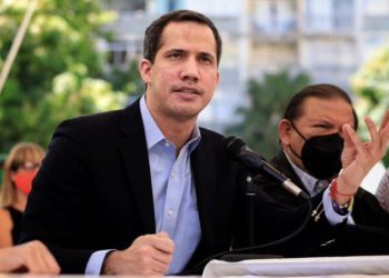 Guaidó: “Nos apuntaron con armas de guerra”