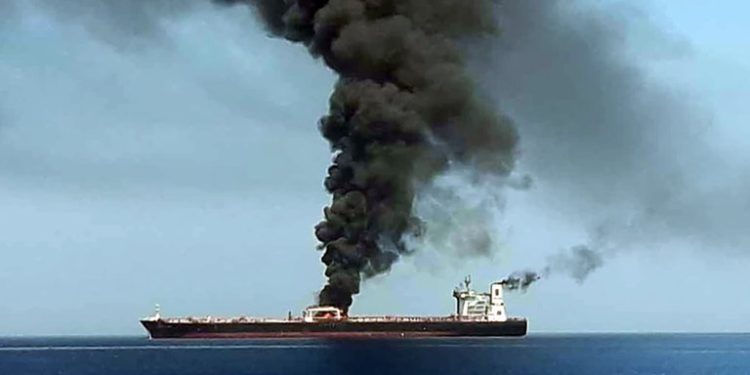 Tensión en el mar arábico: EEUU denuncia ataque de Irán a buque petrolero; Israel preparada para atacar