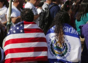 Migrantes de El Salvador aún cifran esperanzas en ayuda de EEUU