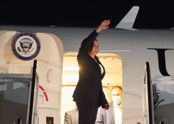 Posible «Síndrome de La Habana» retrasó la gira de Harris