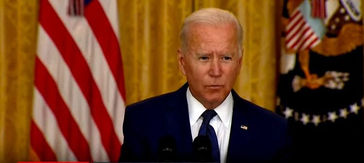 Biden desafía a republicanos con mandato sobre vacunación