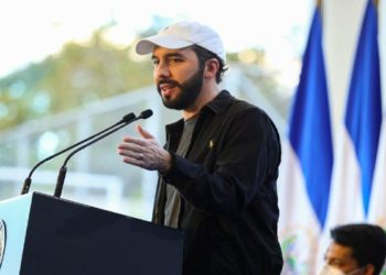 El Salvador anuncia que empezó a minar criptomonedas con energía geotérmica de volcanes