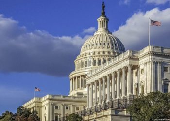 Senadores demócratas y republicanos critican duramente la retirada de Afganistán