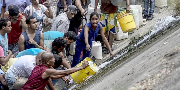 Más allá de la noticia: La crisis socioeconómica en Venezuela tocó fondo. ¿Qué implica políticamente?