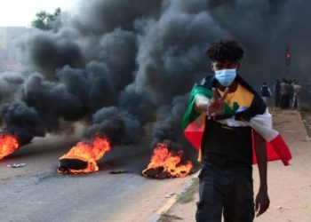 Golpe de Estado en Sudán: Militares disuelven gobierno de transición