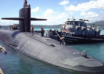 ¡Arrestados! Pareja a prisión por caso de espionaje de submarinos nucleares