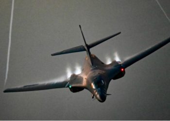 Bombardero de EEUU sobrevuela Oriente Medio en medio de las tensiones con Irán