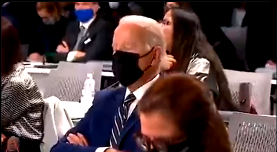¿Se quedó dormido Biden en plena reunión del COP26?