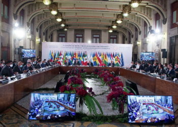 Malas noticias para democracias: Dos tercios de la población mundial vive en regímenes autocráticos