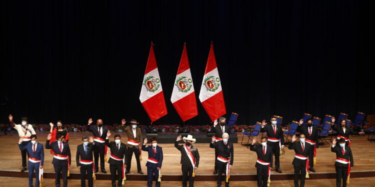 Presidente Pedro Castillo bate récord  en nombramiento de ministros