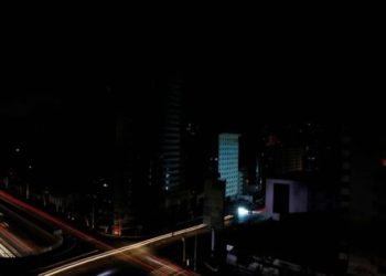 De nuevo un apagón en Venezuela, de nuevo una denuncia sin sustento de sabotaje