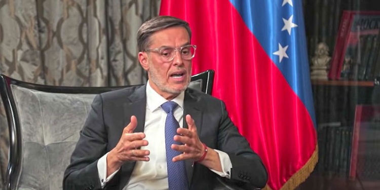Canciller venezolano Félix Plasencia: "devuelvan nuestras sedes diplomáticas".