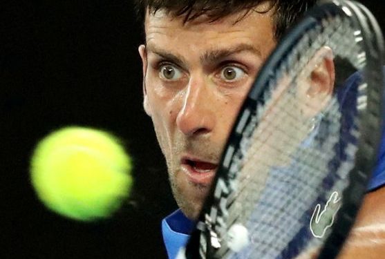 Djokovic: entre abandonar el país o esperar decisión sobre deportación