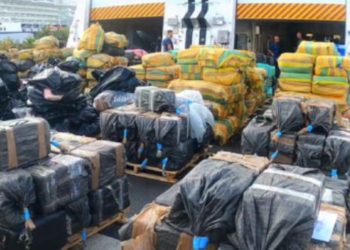 Guardacostas incautan mil millones  de dólares en cocaína y marihuana