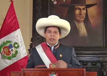 El presidente de Perú, Pedro Castillo, tiene un fantasma que le quita el sueño: una moción de destitución presidencial.