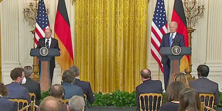 Scholz y Biden tenían previsto abordar la preparación de un robusto paquete de sanciones que impondrían a Rusia, si esta invade Ucrania.