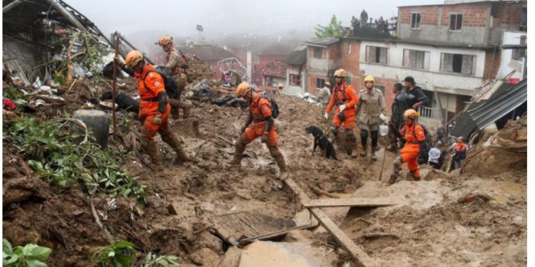 Brasil: 105 muertos y decenas de desaparecidos por inundaciones