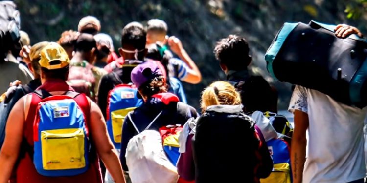 EEUU está deportando a venezolanos indocumentados que detiene en la frontera méxicano-estadounidense