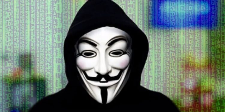 Anonymous hackea al Roskomnadzor, el regulador que censura medios en Rusia, y filtra miles de sus archivos