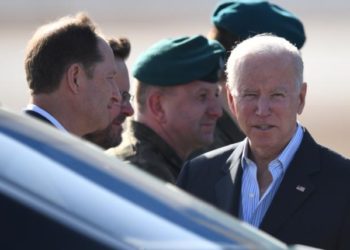 Biden  llegó a Polonia y se acerca  al “frente de batalla”
