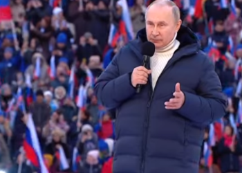 Putin realiza un acto de masas para justificar invasión a Ucrania